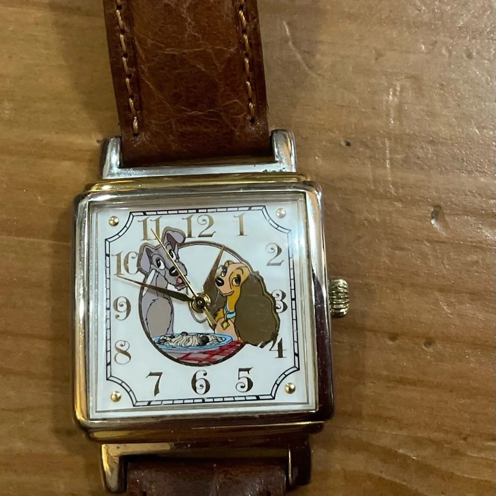 Fossil: Disney Lady and the Tramp Disney store watch club series 2 LE 3407/7500
